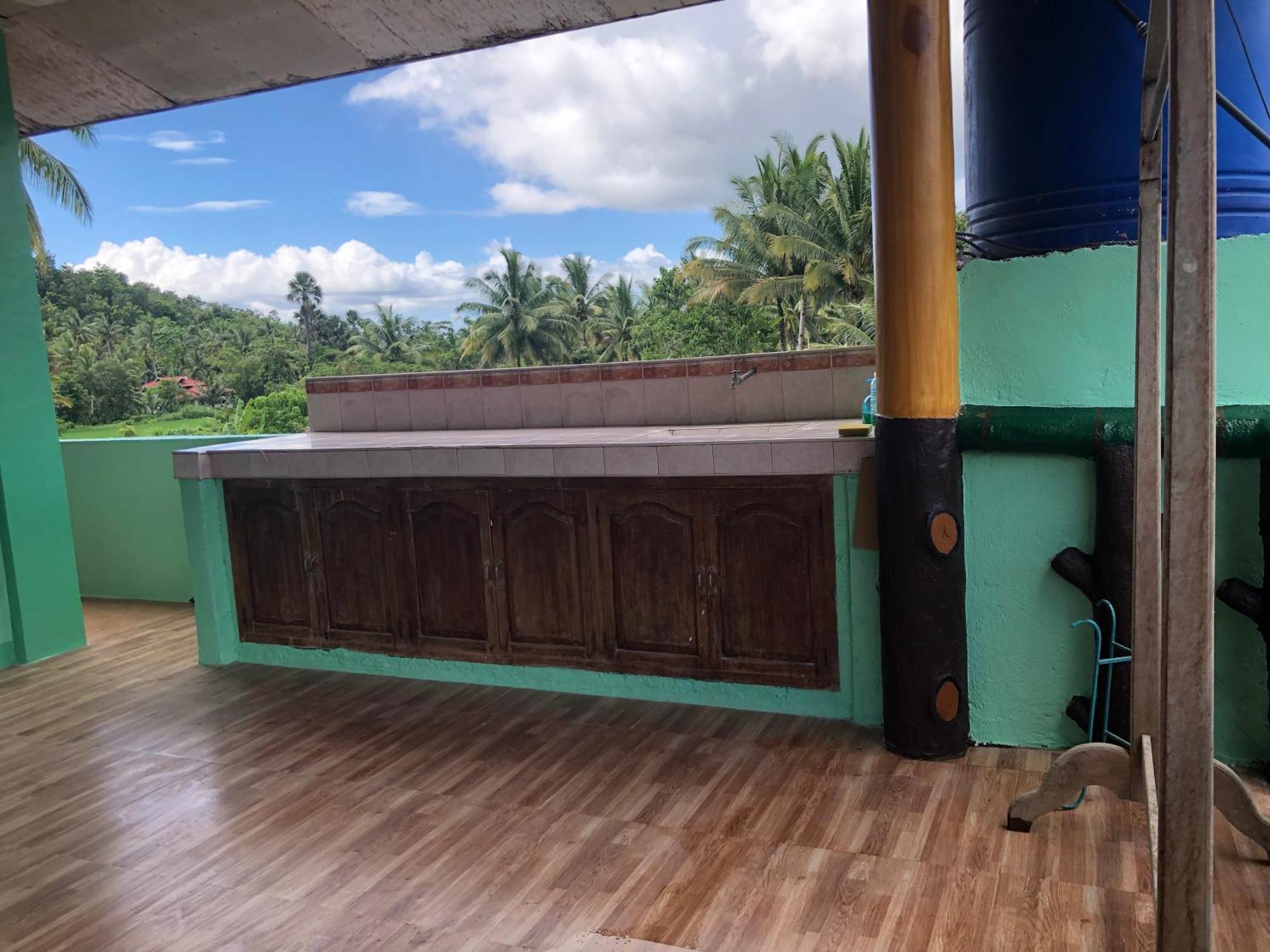 Fely'S Homestay Batuan Экстерьер фото